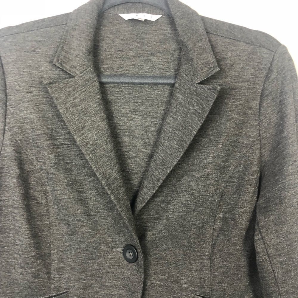 CABI | Dark Gray Button Front Blazer Size 6 - Picture 3 of 7